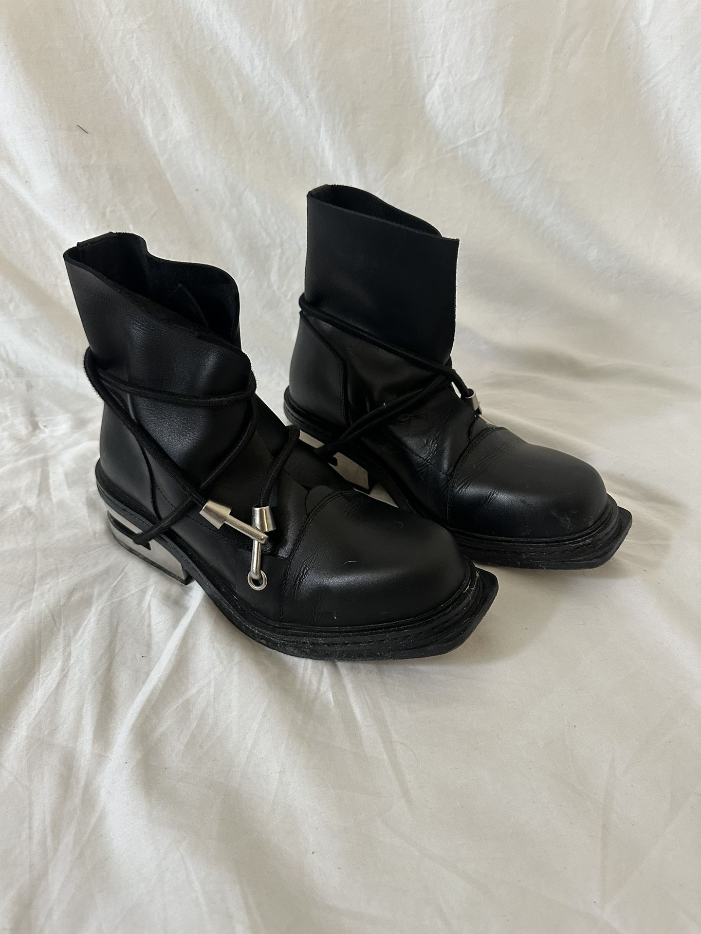Dirk Bikkembergs AW96 Bungee Boots - www.disolcolor.com