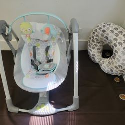 Lovely Baby Swing With Nursing Pillow