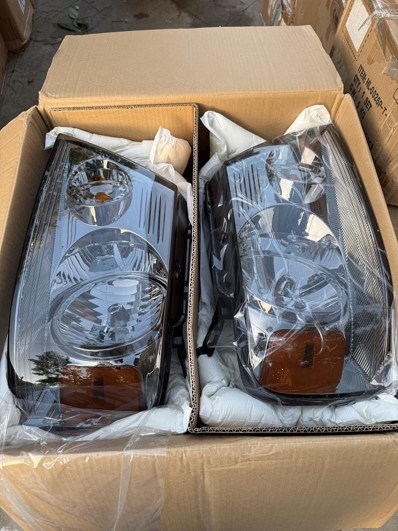 04-08 Ford F-150 Smoked Lens Headlights With Amber Corners