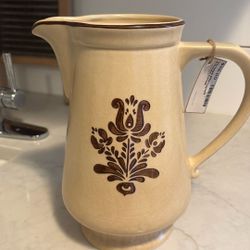 Vintage Pfaltzgraff 2 Liter Pitcher, USA 