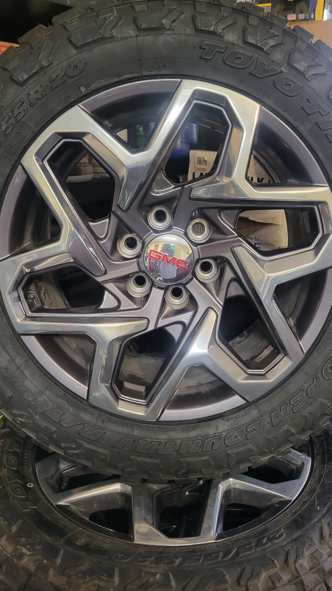 2025 GMC SIERRA WHEELS 20”