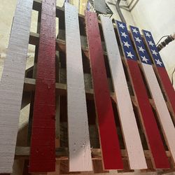 American Flag Pallet