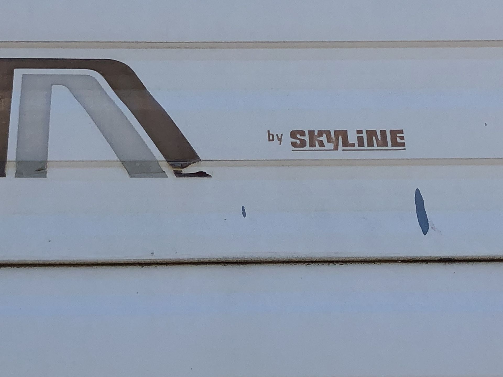 32 foot Skyline Trailer by Layton