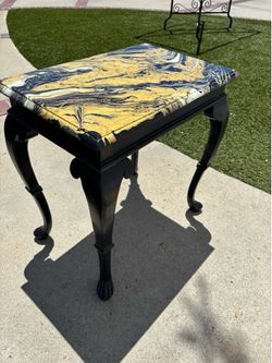 Unique & elegant end table