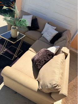 Room & board sectional brown couch 🛋️