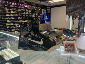 NIKE KOBE 9 ELITE "BLACK HISTORY MONTH LIMITED EDITION" - #704304 010 - SIZE 8