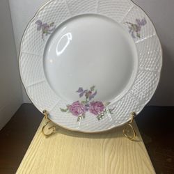TK Thun Porcelain Plate With Pink And Purple Flowers A Basket Weave Embossed Rim Gilt Edge 