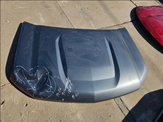 Chevy Silverado 1500 Hood OEM