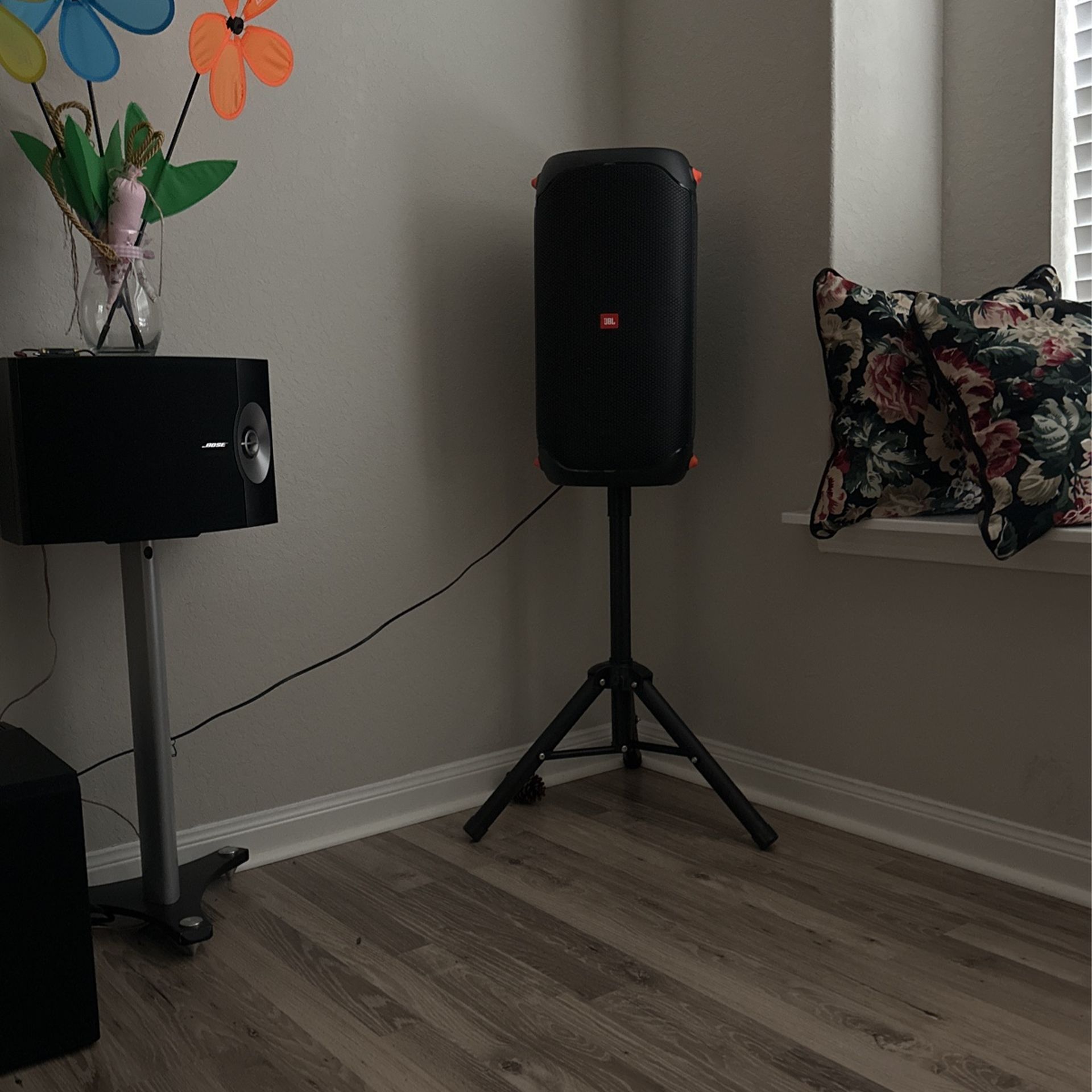 JBL Partybox 110 With Pole Speaker Stand And JBL carry Bag