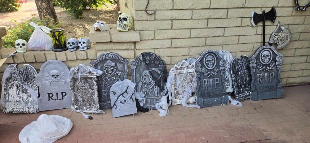 Halloween Decoration Lot