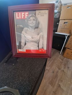 Marilyn monroe cover up like magazine