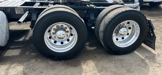 semi truck tires and rims