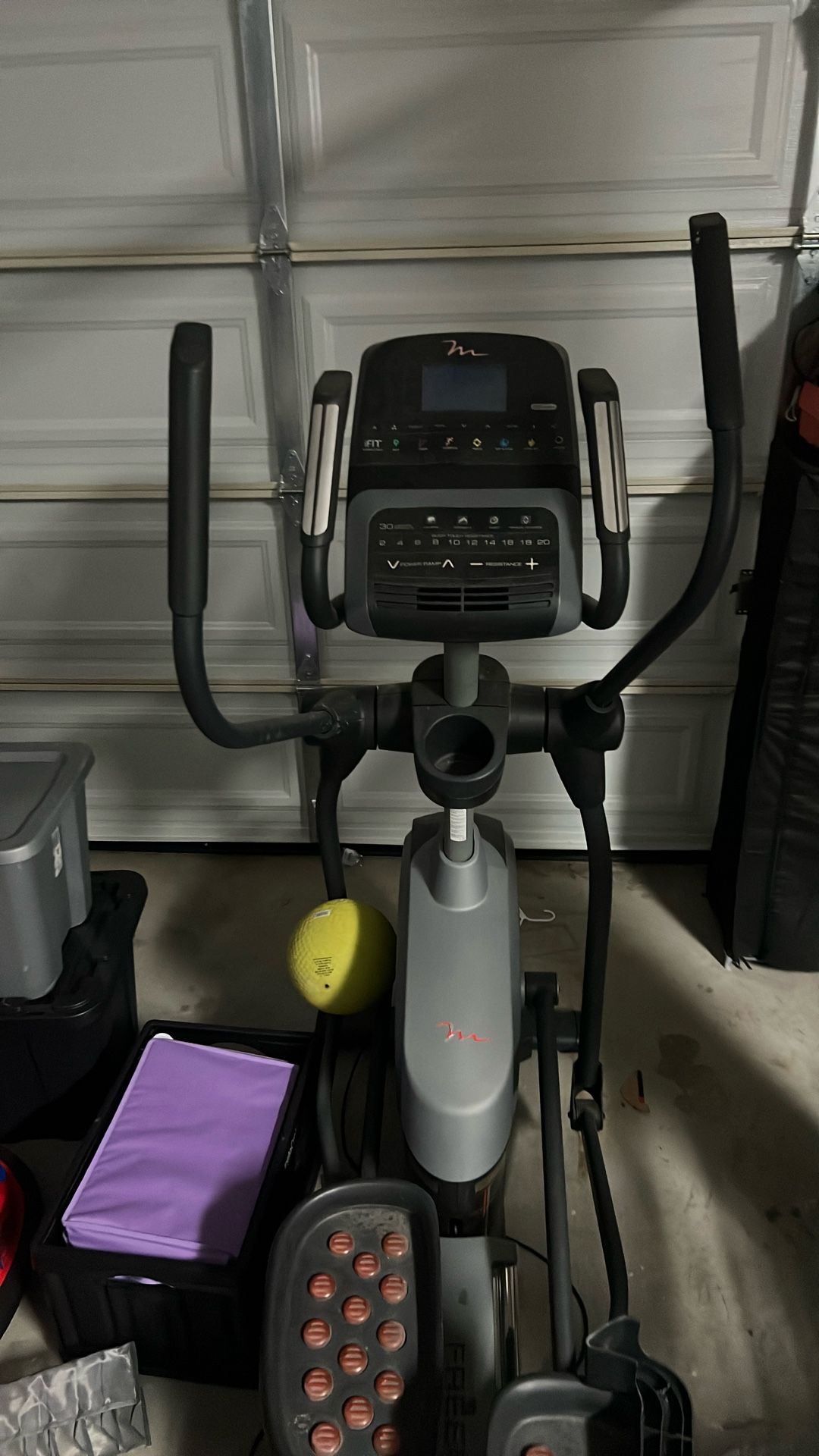Free Motion Elliptical