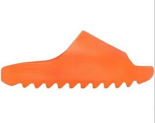 Yeezy Slide