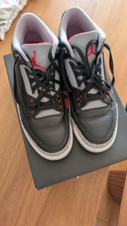 Air Jordan 3 Blk Cement Sz 10 Men / Great Condition