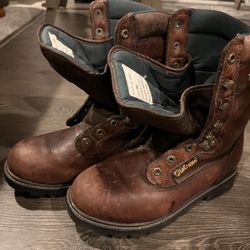 Men’s Size 8  Leather Super Insulated Heavy Duty Boots 