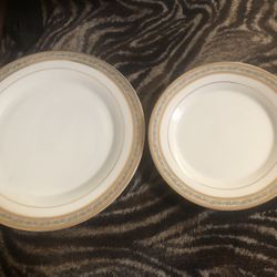 New 7 Piece Plate Set $15 Each Choose From 2 Vintage Style Designs Made In Czech Republic