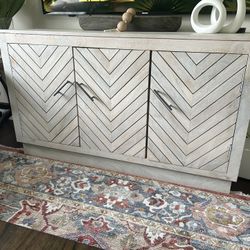 3 Cabinets Console Table 