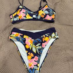 Cupshe Two Piece Swimsuit 