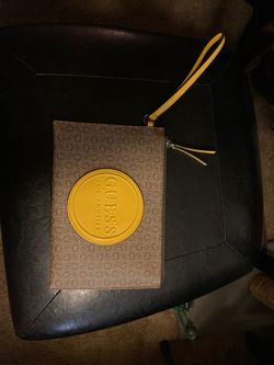 Guess wristlet