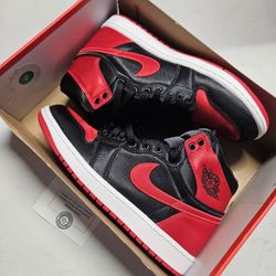 Jordan 1 Satin Bred 10.5w 9mens