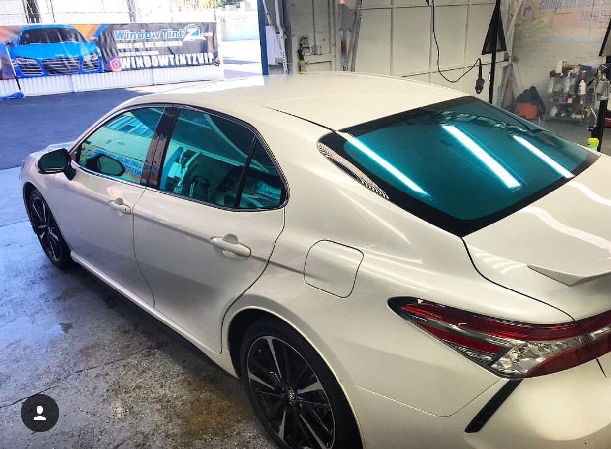 Omnique window tint film