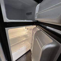 Mini fridge