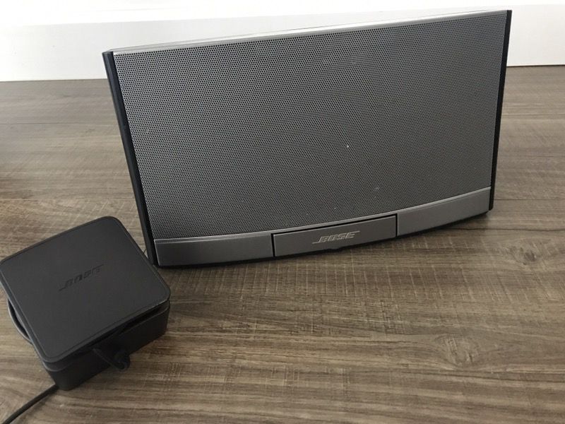 The Portable Rechargeable Bose SoundDock System for iPod