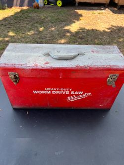 Vintage Milwaukee 6373 7-1/4" Heavy-Duty Worm Drive Circular Saw w/ Metal Case & Blades