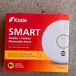 Kidde Smart Hardwired Smoke and Carbon Monoxide Detector with Voice Alarm