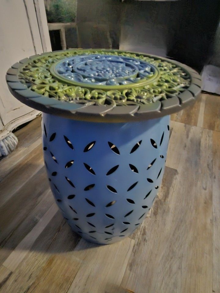Metal/Wood drum table/ stool