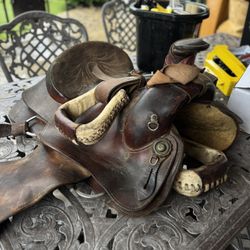 HORSE SADDLE 