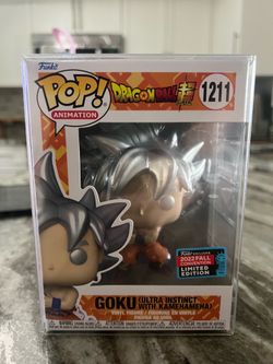 Goku (Ultra Instinct with Kamehameha) #1211 (2022 Fall Convention Limited Edition)