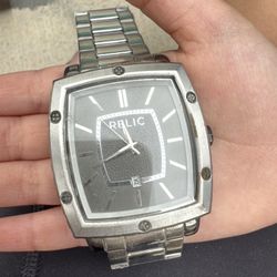 Relic Relic ZR77245 Men’s Watch – Stainless Steel