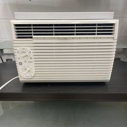 GE Window Air Conditioner Room Ac Cold Ac