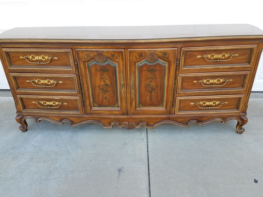 Drexel Heritage dresser