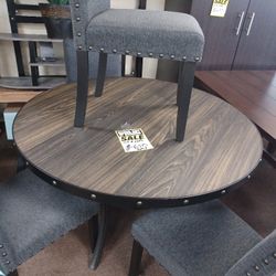 Round Table Set