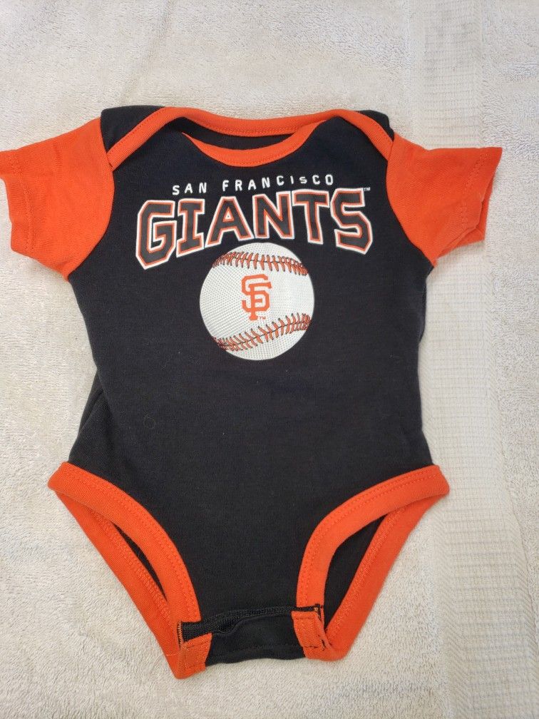 SF Giants Baby Items X4