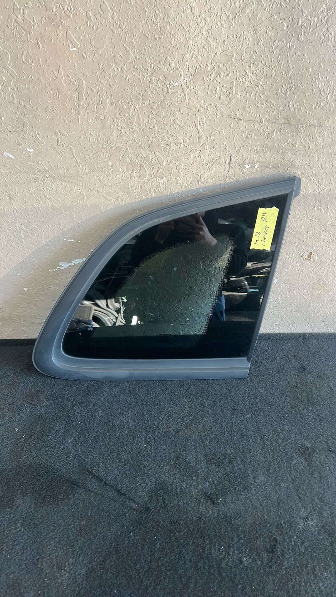 14-18 Jeep Cherokee Right Quarter Glass 2014 2015 2016 2017 2018