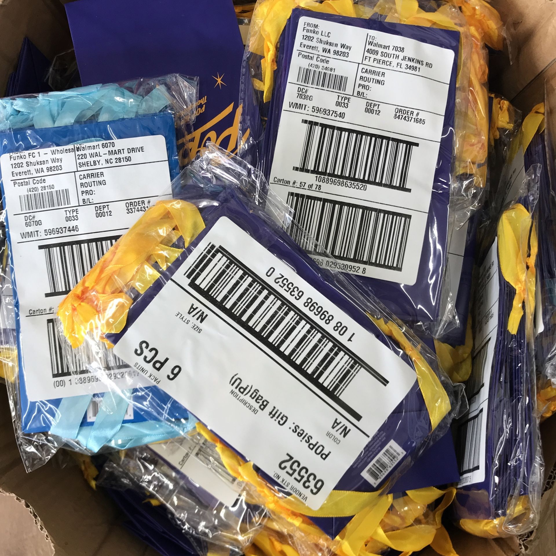 $1 Packet Of 6 Small Gift Bags