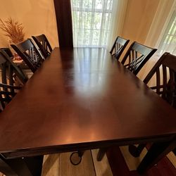 Dinning Table with 6 Chairs And Brown Color 
