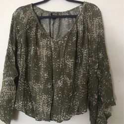 Petite women's blouse