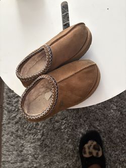 Uggs 4y