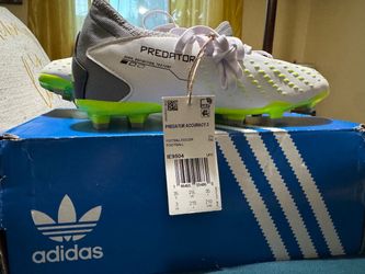 Adidas Predator Accuracy size 3 Kids White Black FG soccer cleats  HTAT1580
