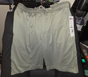 32 Degrees Cool Unisex Athletic Shorts Size Medium