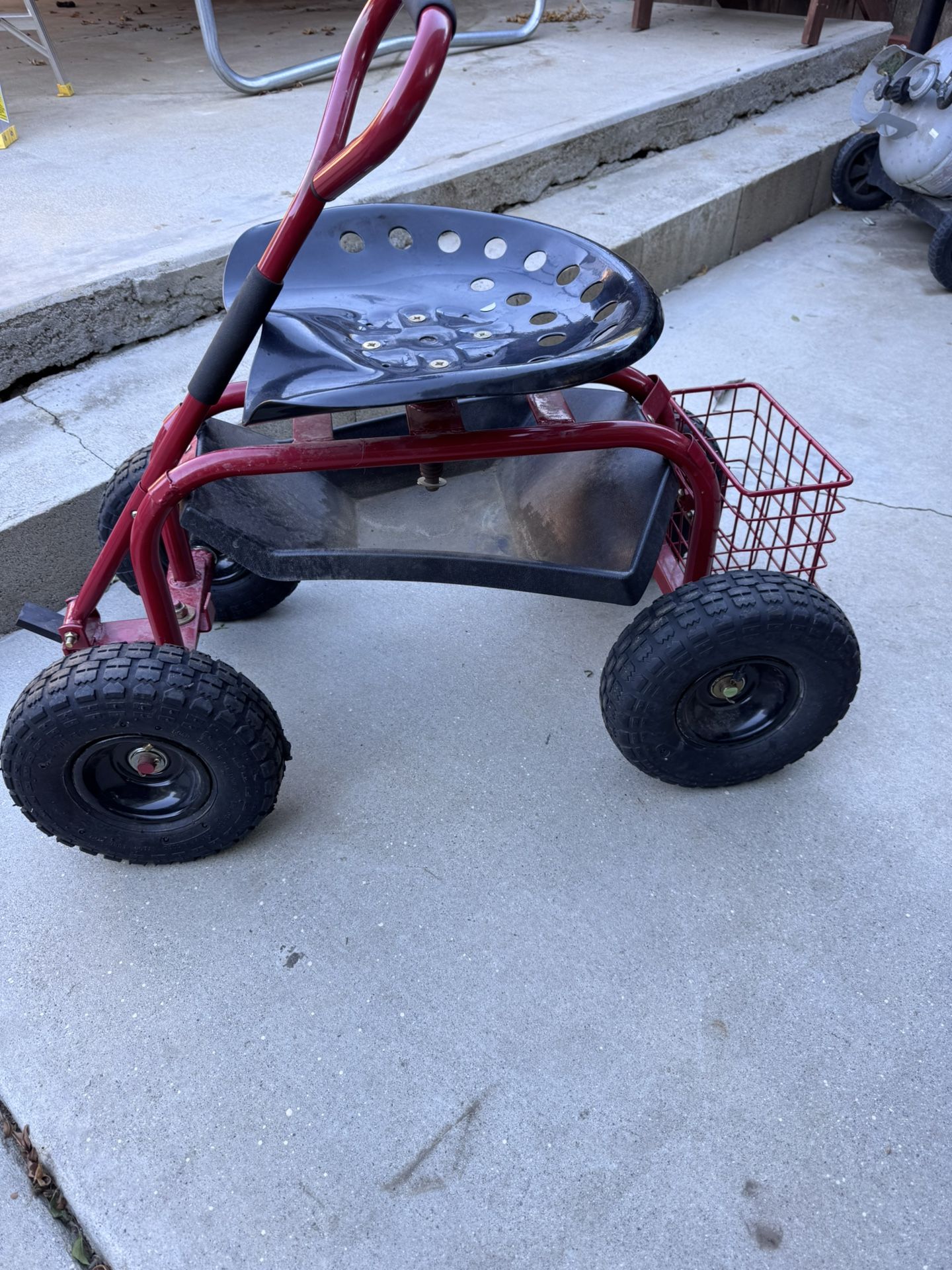 Iron Garden Cart Rolling Work Seat with Wheels and Extendable Handle