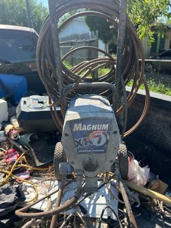 Titan Xt 420 and magnum xr7 paint sprayers