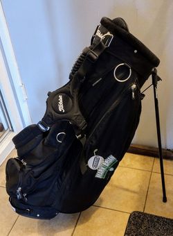 Titleist Carrying Self Stand Golf Clubs Bag
