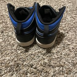 Jordan one high size 3 for kids