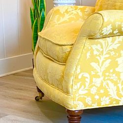20th CENTURY YELLOW ARMREST CHAIR